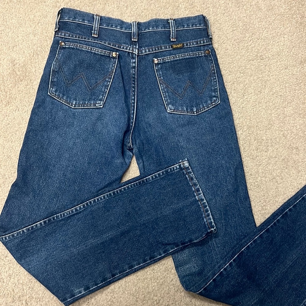 Dark Wash Wrangler Women’s Jeans